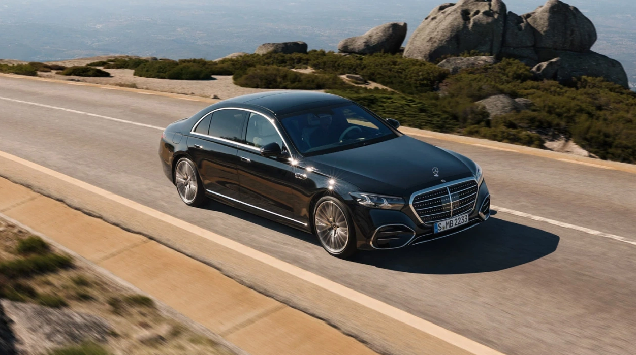 В Россию привезли обновленный Mercedes S-Class  